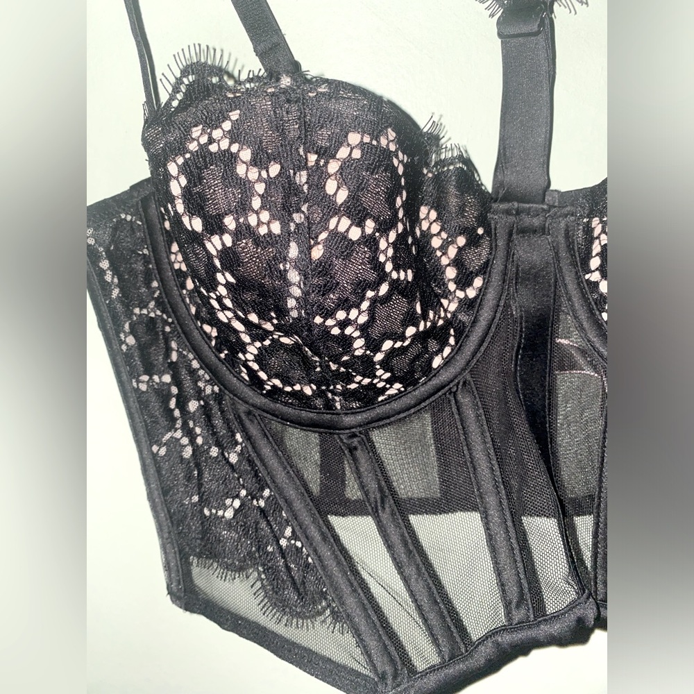 Victoria's Secret Very Sexy Longline Halter Lace Corset Top (NWT) - Picture 6 of 16